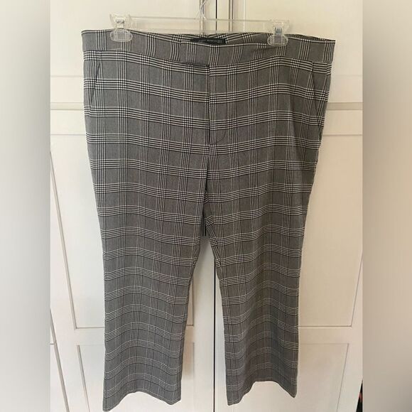 Zara Pants - Zara Woman size 12 Black White Stretch Plaid Cropped Pants Work Business Attire